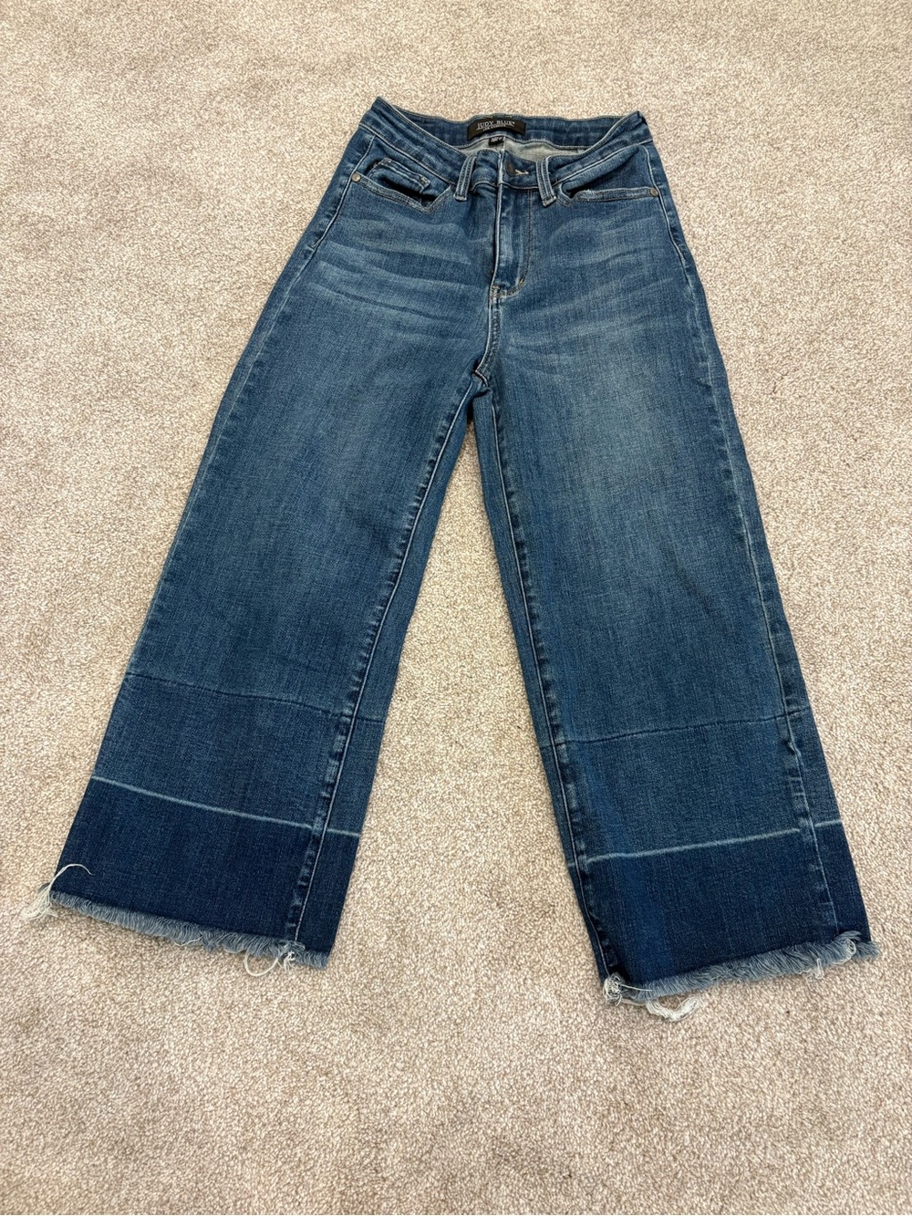 Judy Blue Release Hem Cropped Wide Leg in dark blue wash size 5/27